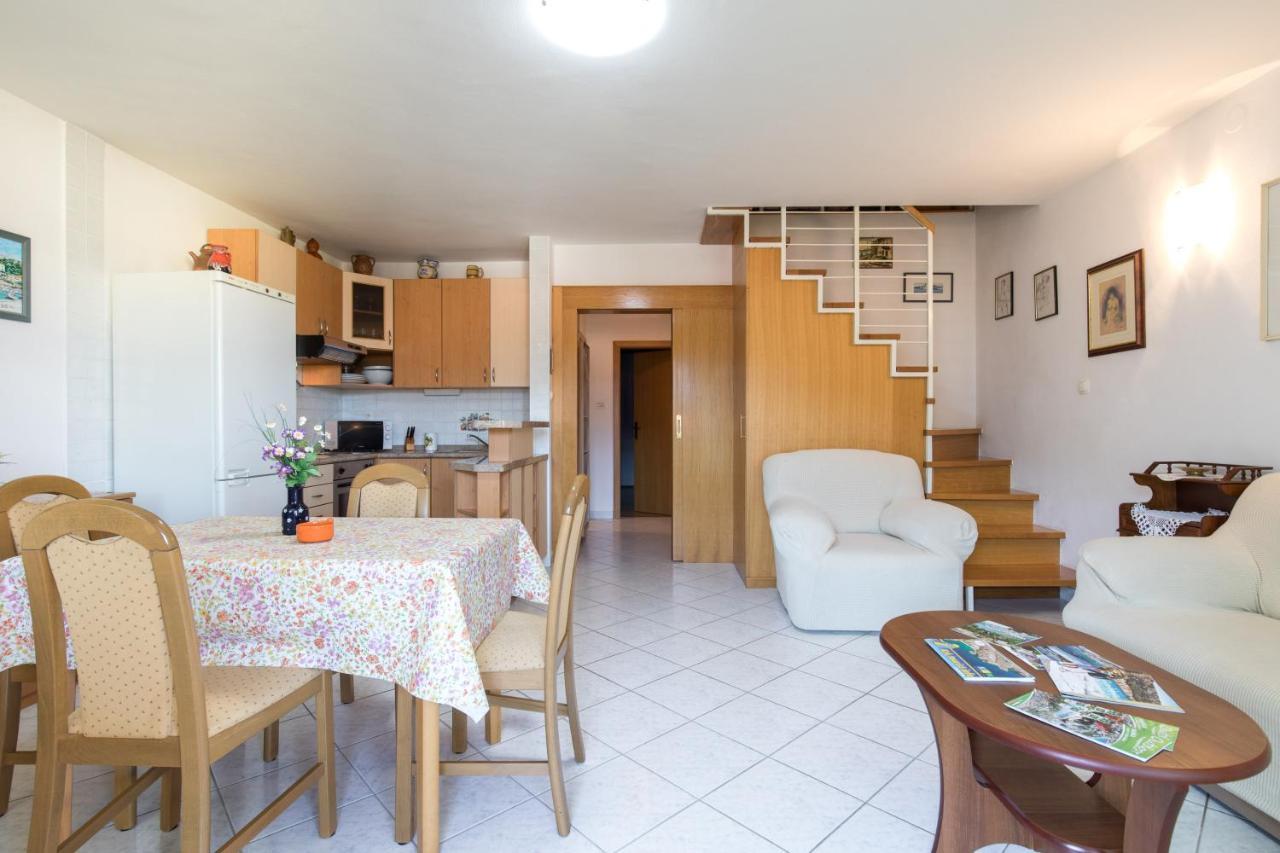 Apartment Glorija With Balcony Baška Extérieur photo